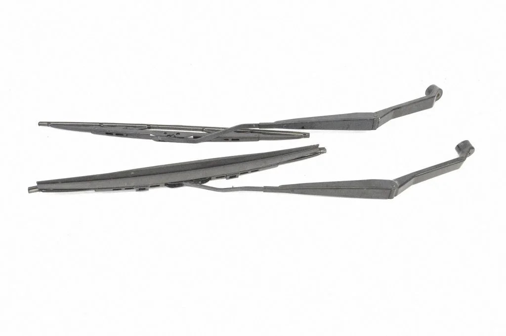 Windshield/front glass wiper blade 7059