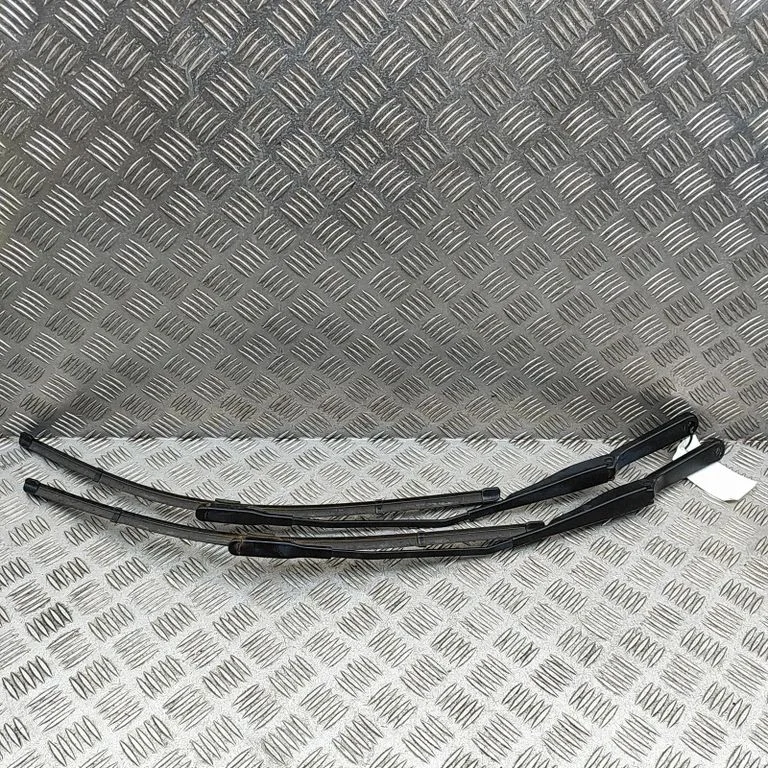 Priekšējā stikla tīrītājs 5801645538