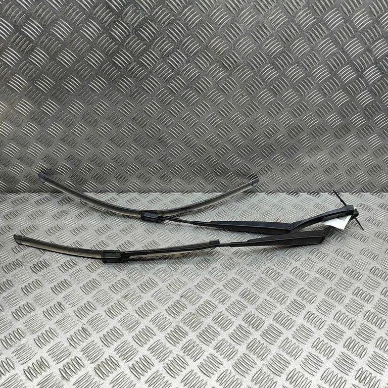 Priekšējā stikla tīrītājs 2GB955409A