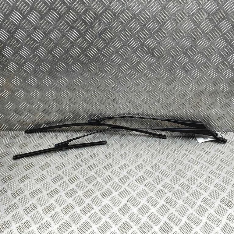 Windshield/front glass wiper blade 9673916780