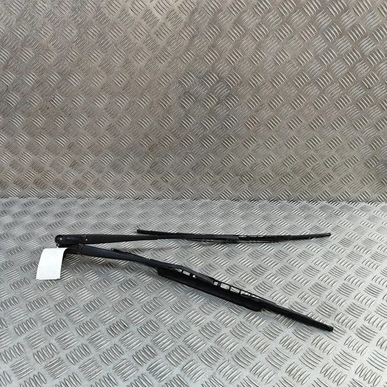 Priekšējā stikla tīrītājs 98762802800