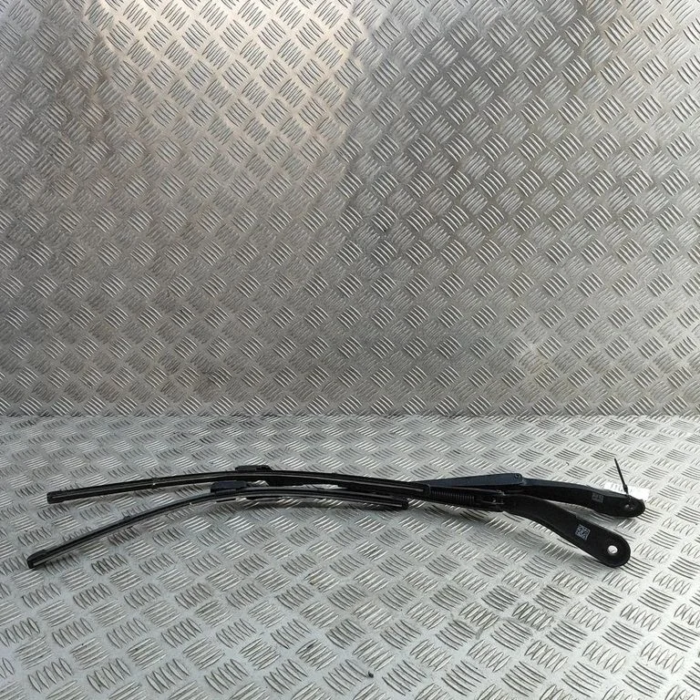 Priekšējā stikla tīrītājs BJ3217526AC