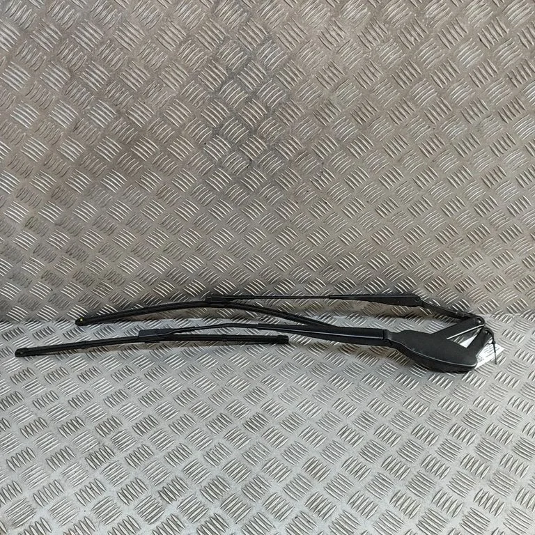 Priekšējā stikla tīrītājs A2478201501