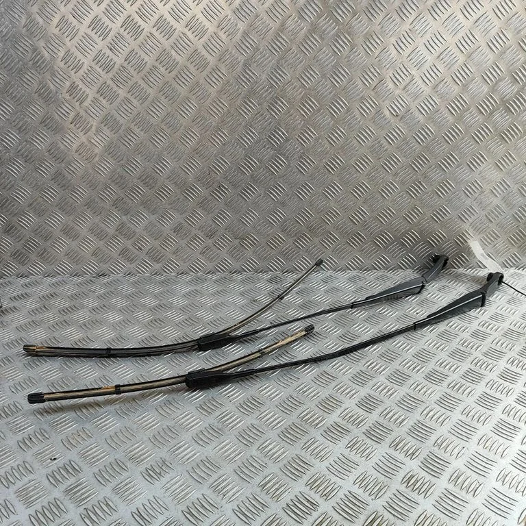 Windshield/front glass wiper blade 4M8955407 – Audi RS Q8 (2019-)