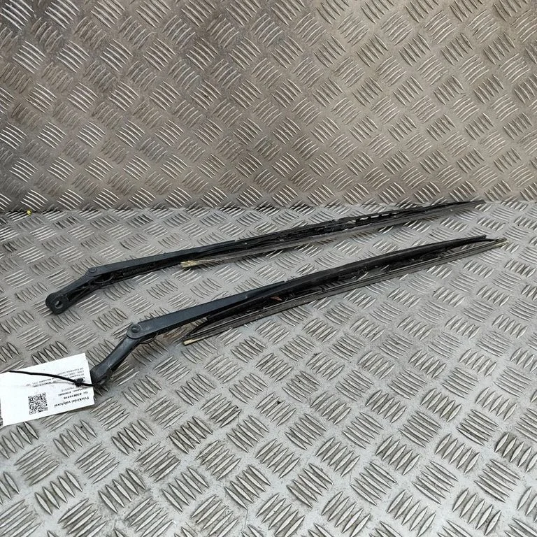 Priekšējā stikla tīrītājs 98762802800