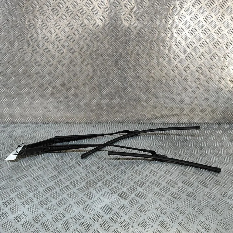 Priekšējā stikla tīrītājs 3G8955409A