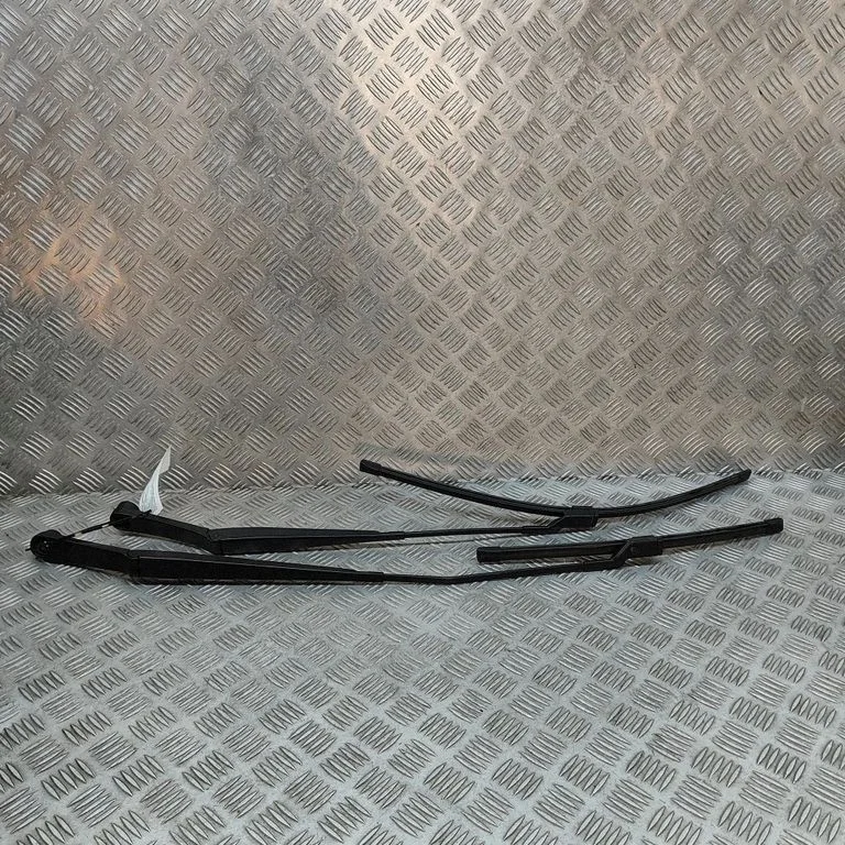 Priekšējā stikla tīrītājs SC2EM5205220B