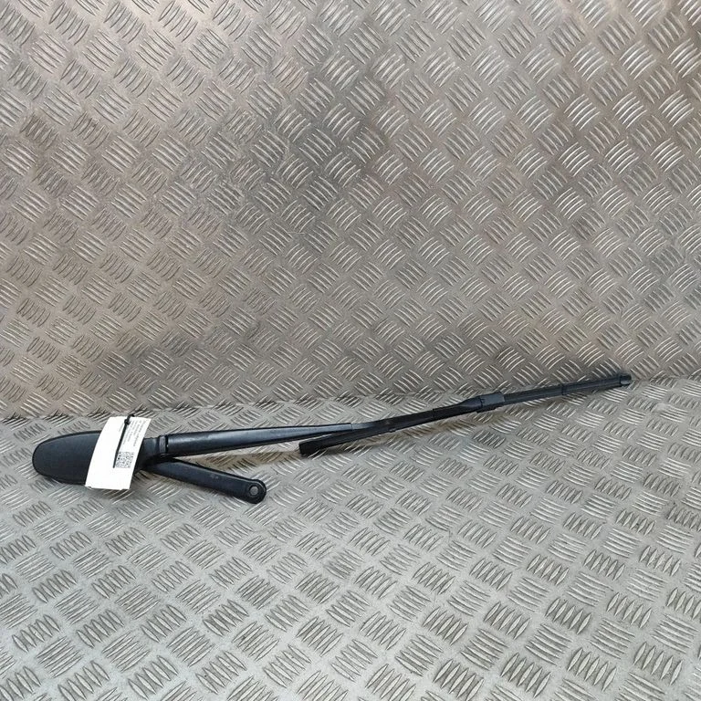 Priekšējā stikla tīrītājs A2478201901