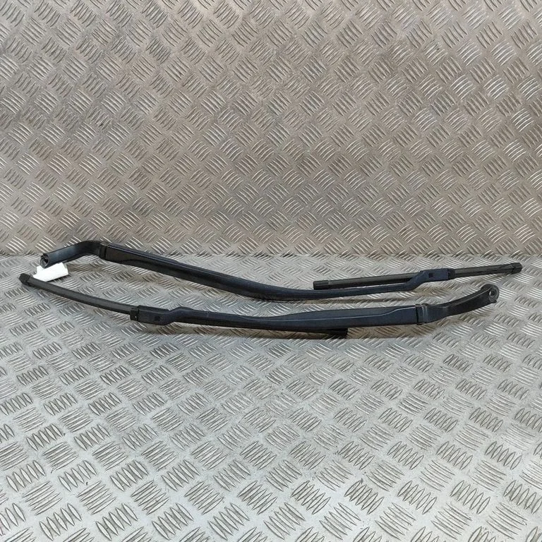 Priekšējā stikla tīrītājs 670001643