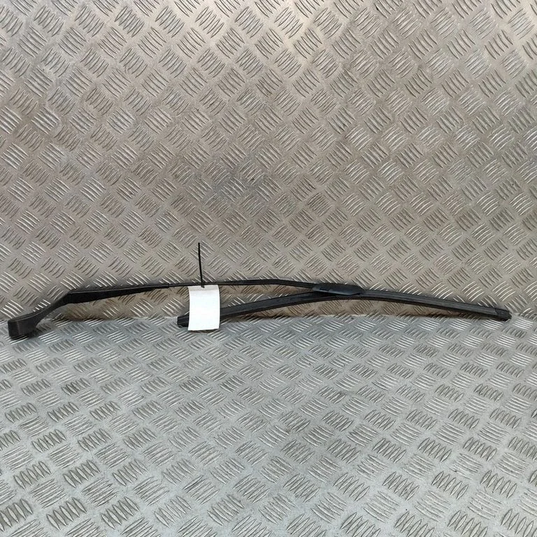 Priekšējā stikla tīrītājs A2978204600