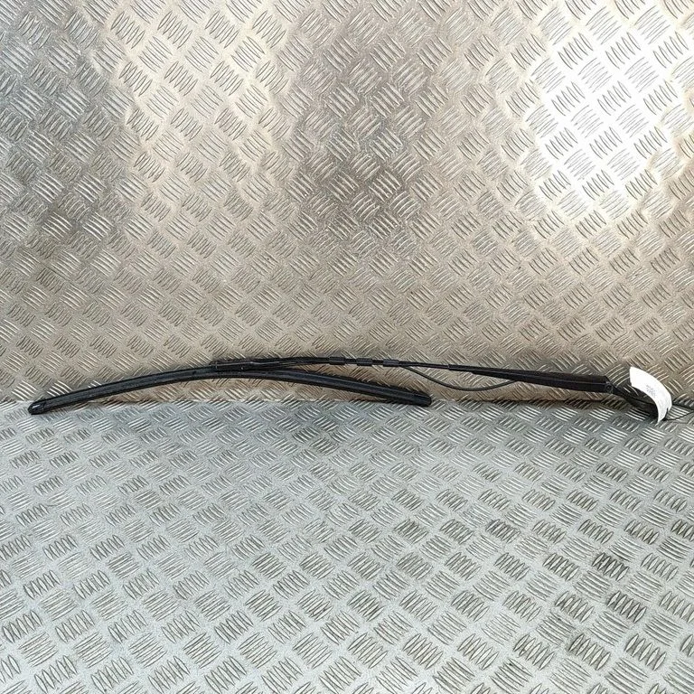 Windshield/front glass wiper blade 104666900B