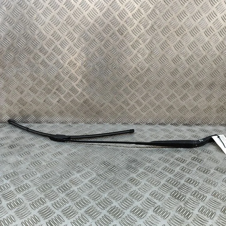 Priekšējā stikla tīrītājs 8200734777
