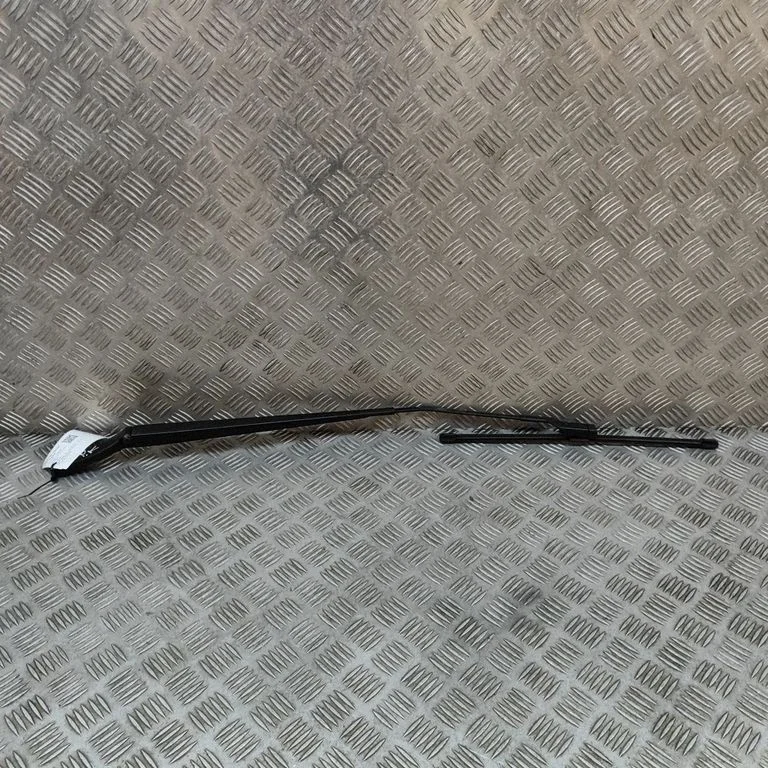 Priekšējā stikla tīrītājs 5TB955410C
