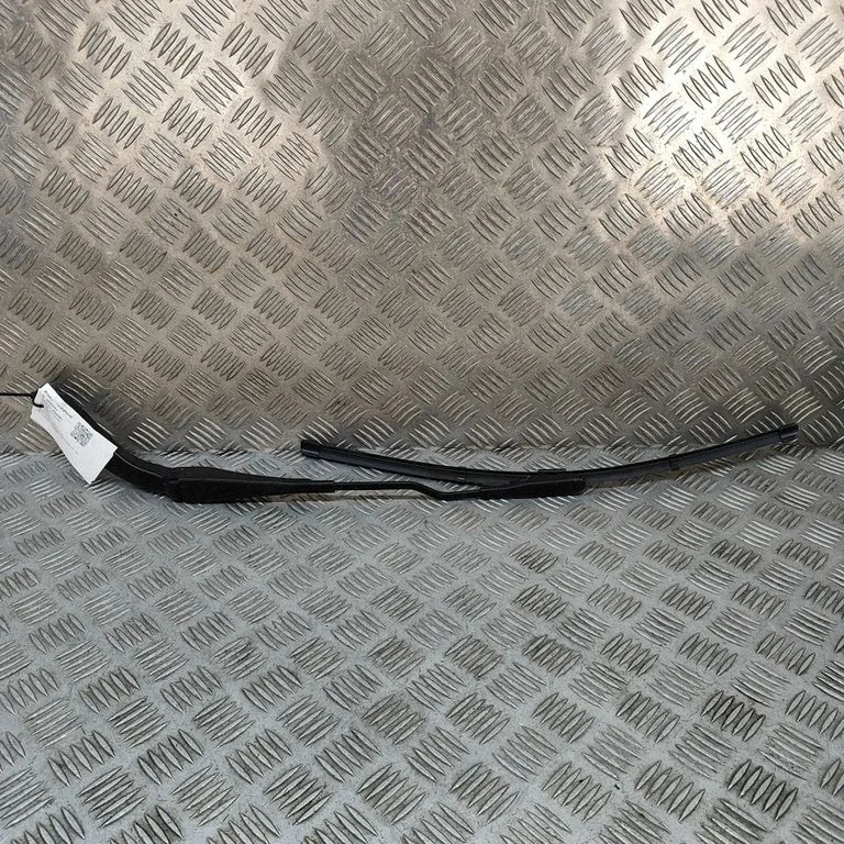 Windshield/front glass wiper blade – BMW 1 Series F20 F21 (2011-2019)