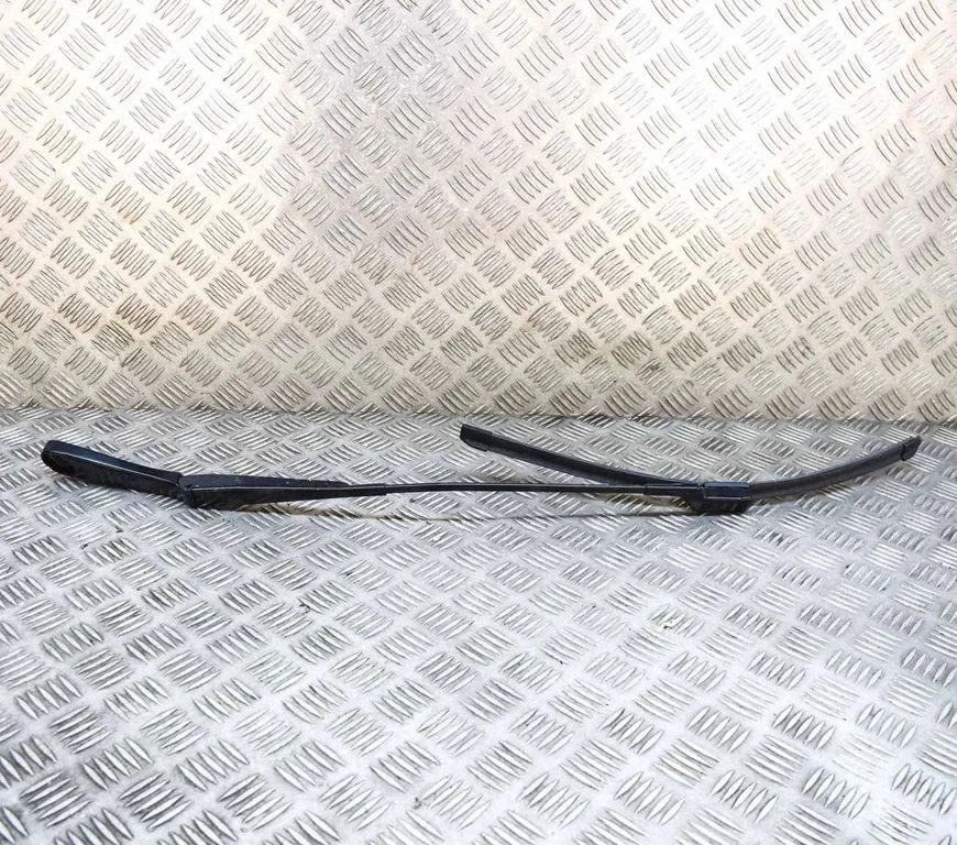 Windshield/front glass wiper blade – Ford Mustang Mach-E (2020-)