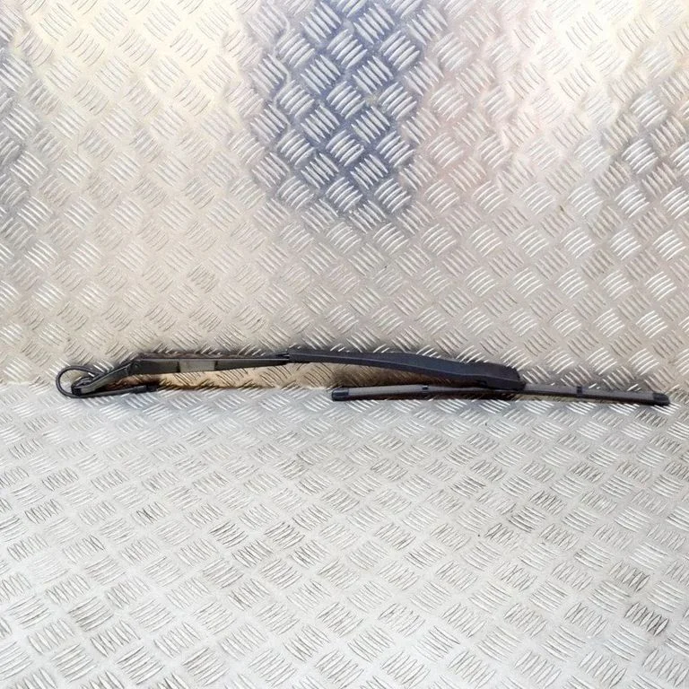 Windshield/front glass wiper blade 9448921