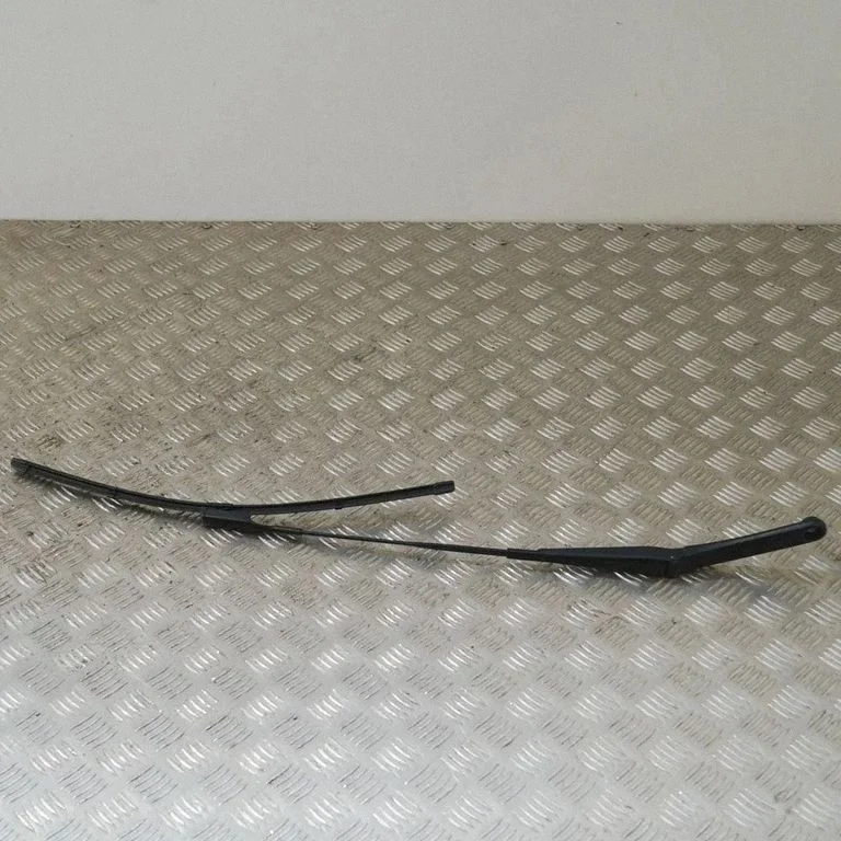 Windshield/front glass wiper blade – Audi A5 Sportback 8TA (2009-2016)