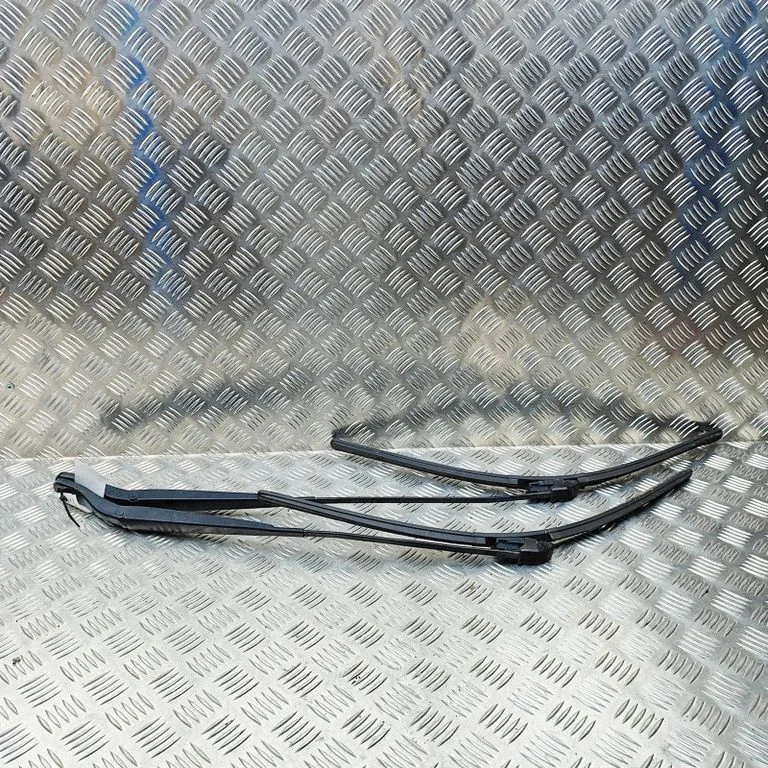 Priekšējā stikla tīrītājs 8200734778