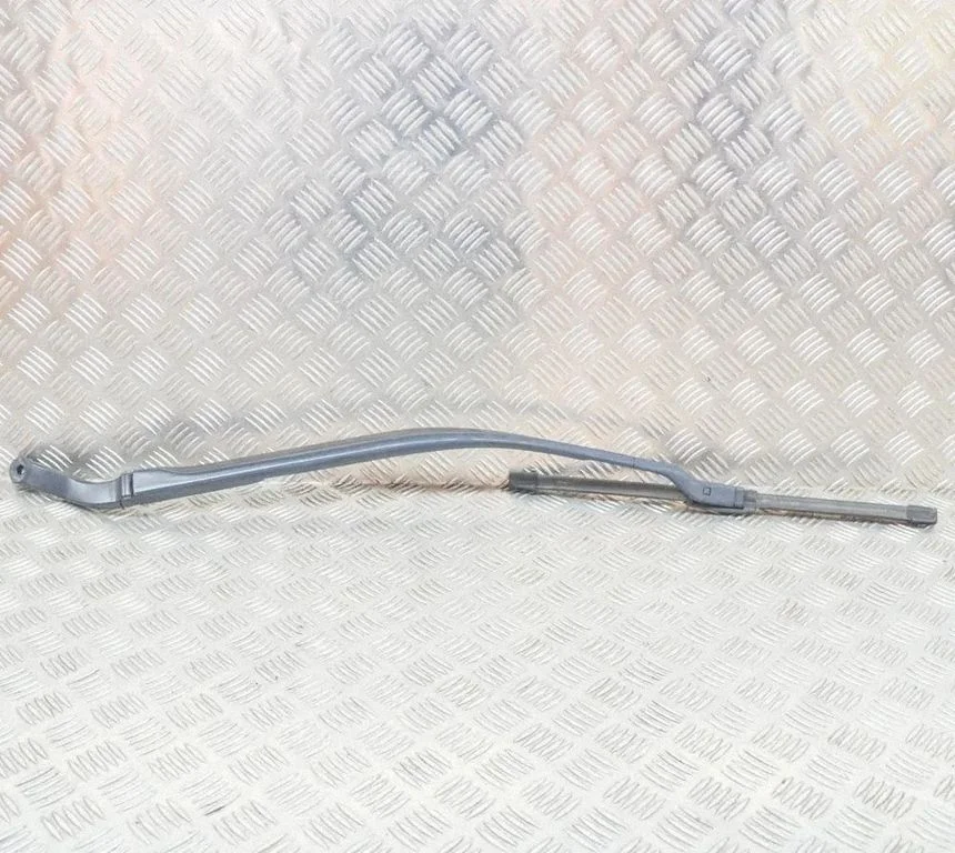 Windshield/front glass wiper blade 670001642