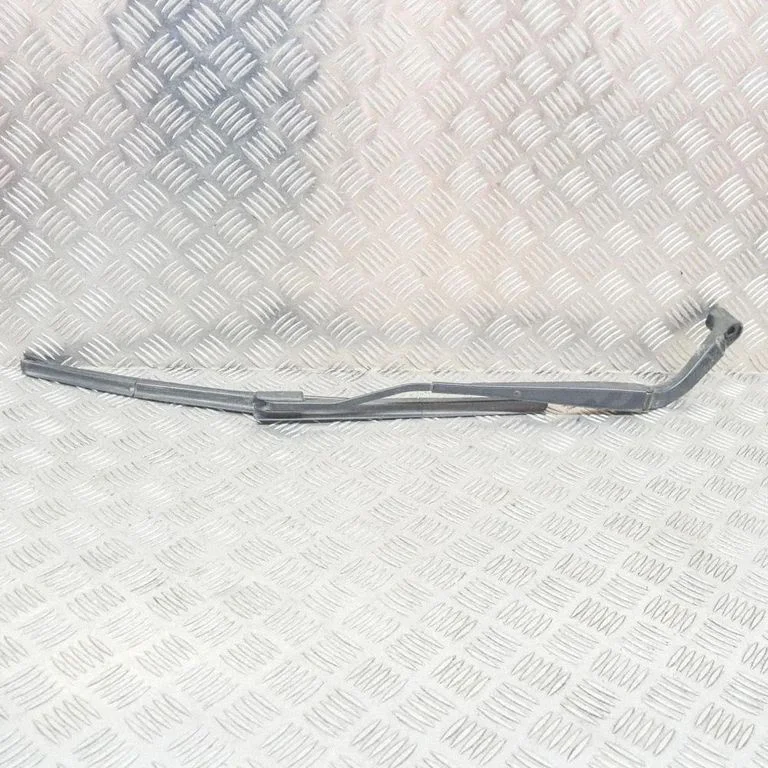 Windshield/front glass wiper blade H70G309