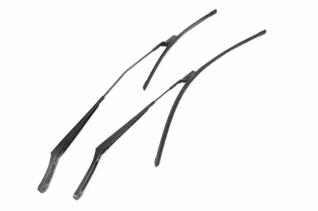 Priekšējā stikla tīrītājs 97036203