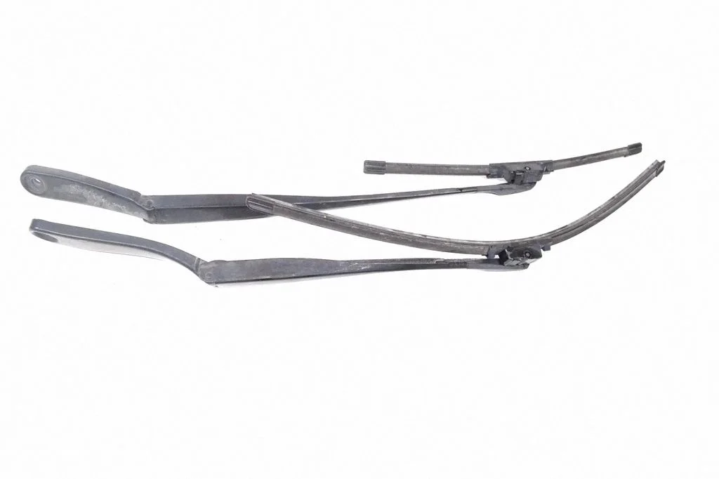 Windshield/front glass wiper blade – BMW 6 Series F12 F13 (2010-2018)