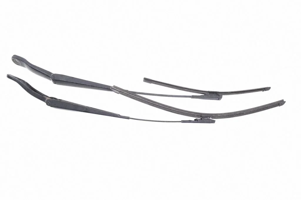 Windshield/front glass wiper blade – Land Rover Freelander 2 - LR2 (2007-2016)