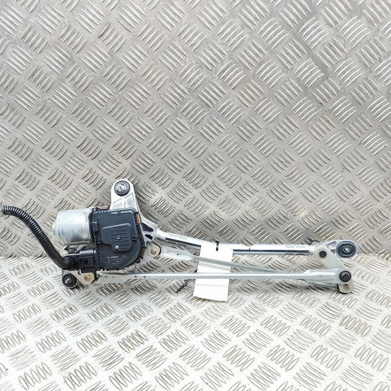Front wiper linkage and motor 185975100A