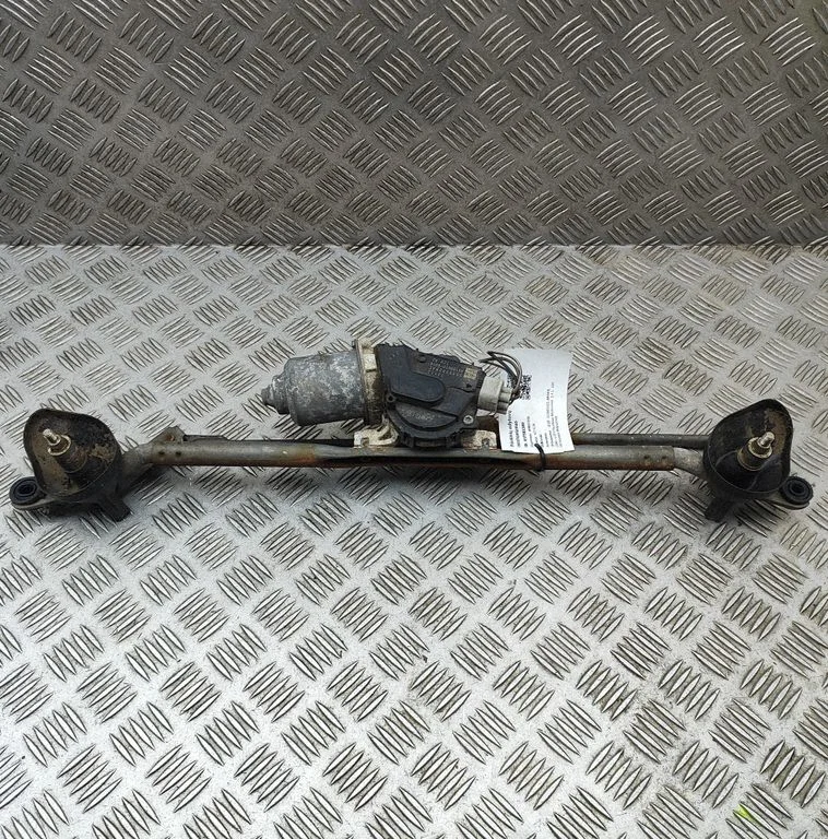 Tīrītāju mehānisma komplekts 05303828AE
