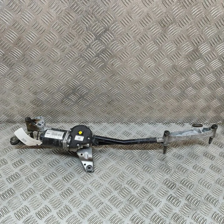 Front wiper linkage and motor – Mercedes-Benz CLA-Class C117 X117 W117 (2013-2019)