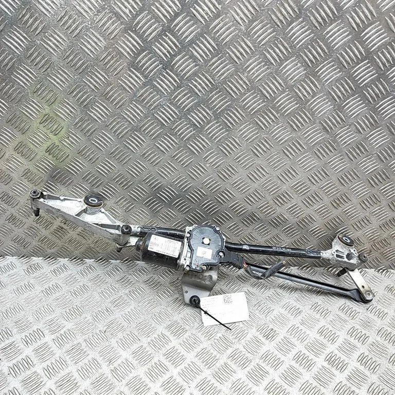 Front wiper linkage and motor – Mercedes-Benz CLA-Class C117 X117 W117 (2013-2019)