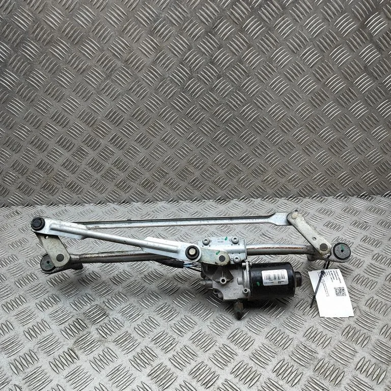 Front wiper linkage and motor W000077382