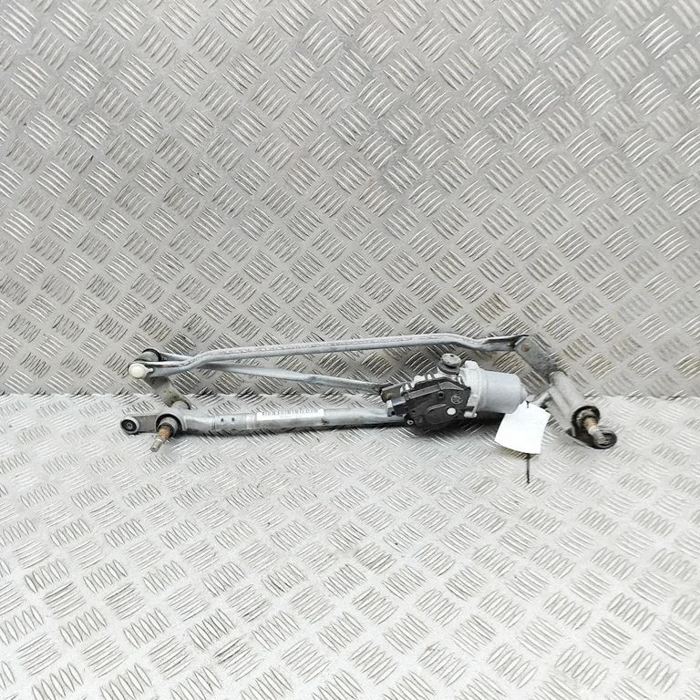 Mechanizm wycieraczek z silniczkiem HY3217500BB
