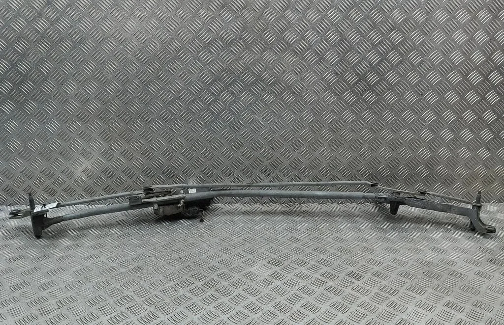 Front wiper linkage and motor – Mercedes-Benz Vito Viano W639 (2003-2014)