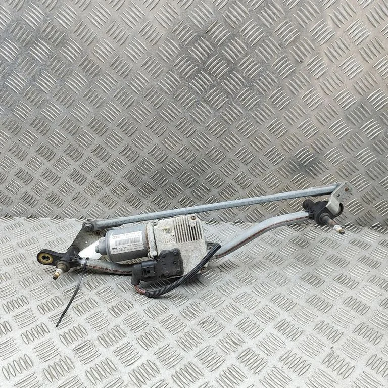 Tīrītāju mehānisma komplekts 8T2955119D