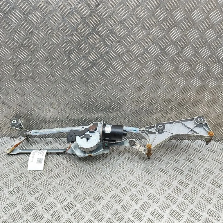 Front wiper linkage and motor – Mercedes-Benz ML-Class W164 (2005-2011)
