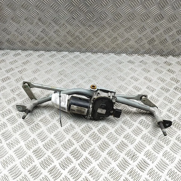 Front wiper linkage and motor – Jaguar XE (2015-)