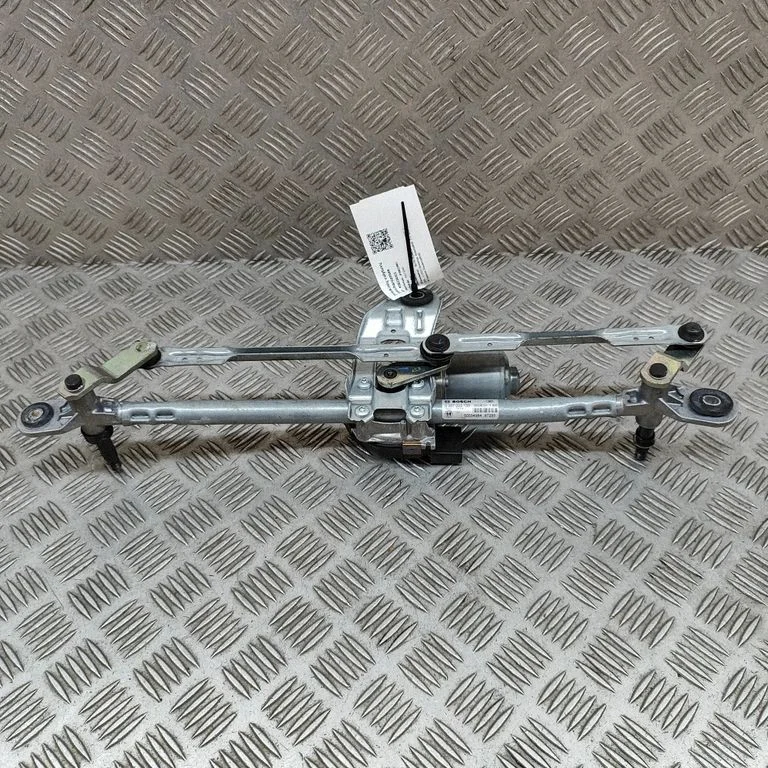 Front wiper linkage and motor – Alfa Romeo Giulia (2016-)