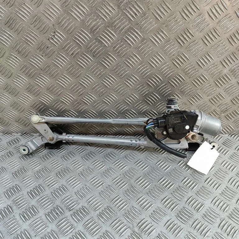Front wiper linkage and motor – Lexus NX (2014-2021)