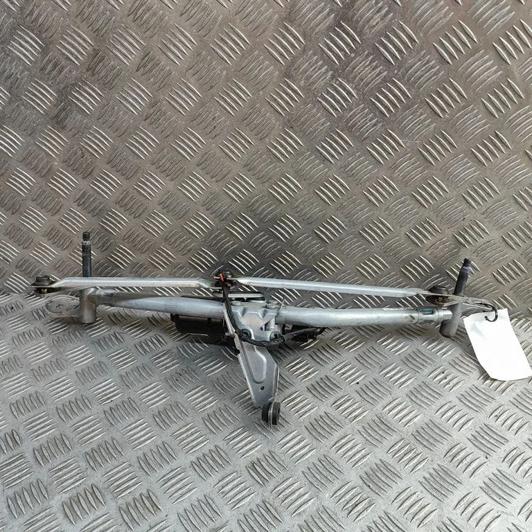Mechanizm wycieraczek z silniczkiem 8739980