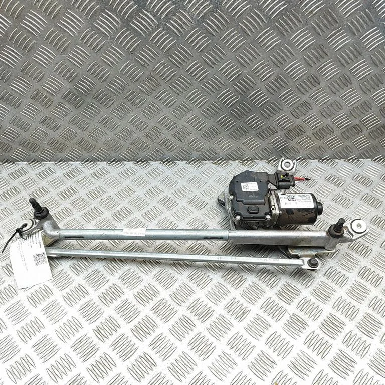 Front wiper linkage and motor 762955113