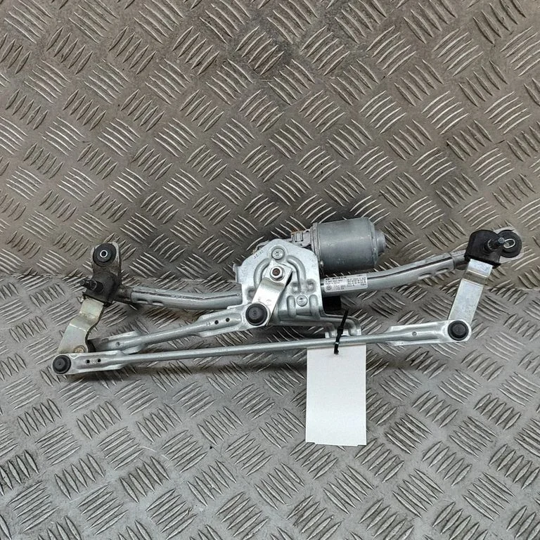 Front wiper linkage and motor – Audi Q4 e-tron (2021-)