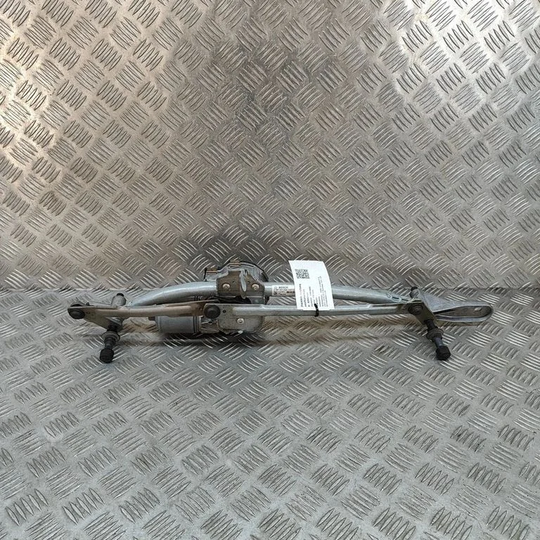Front wiper linkage and motor – BMW 6 Series F12 F13 (2010-2018)