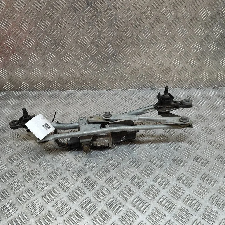Front wiper linkage and motor – Hyundai i20 (PB PBT) (2008-2014)