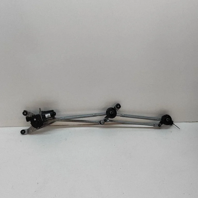 Front wiper linkage and motor W154217