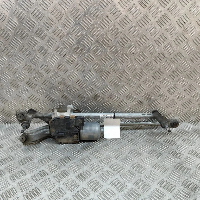 Front wiper linkage and motor – Volkswagen e-Golf (2014-)