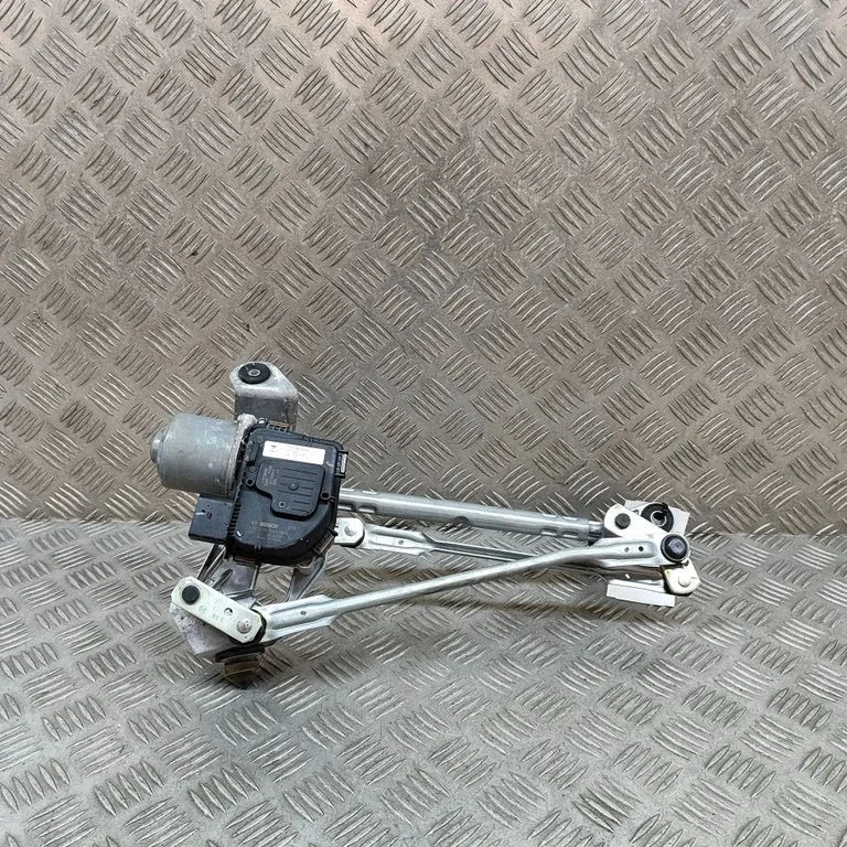 Front wiper linkage and motor 339702207B