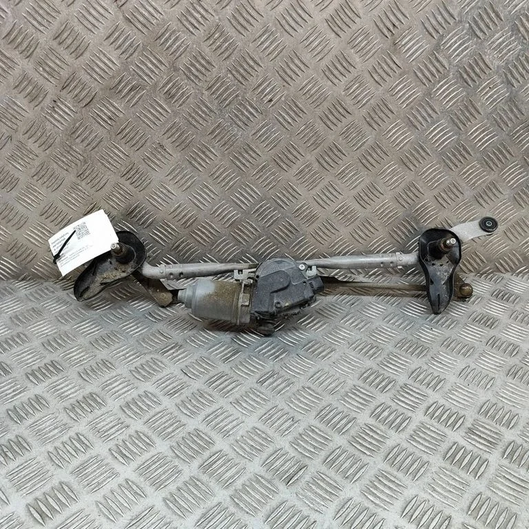 Front wiper linkage and motor – Mazda 6 (2008-2013)