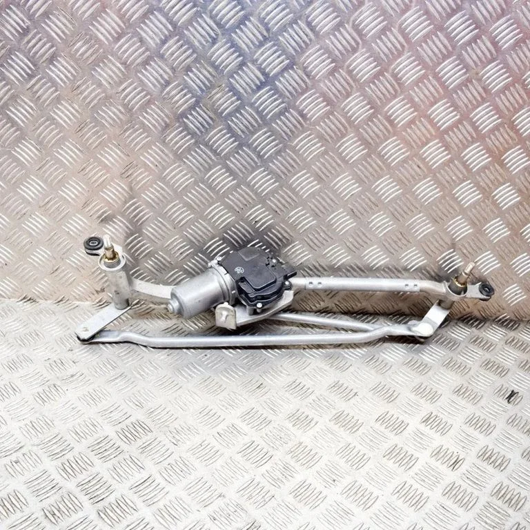 Front wiper linkage and motor JPLA17500BD