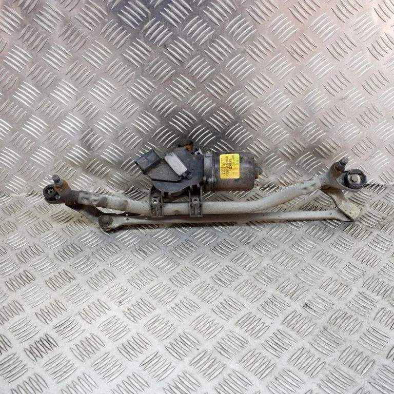 Front wiper linkage and motor – Citroen C3 (2005-2010)